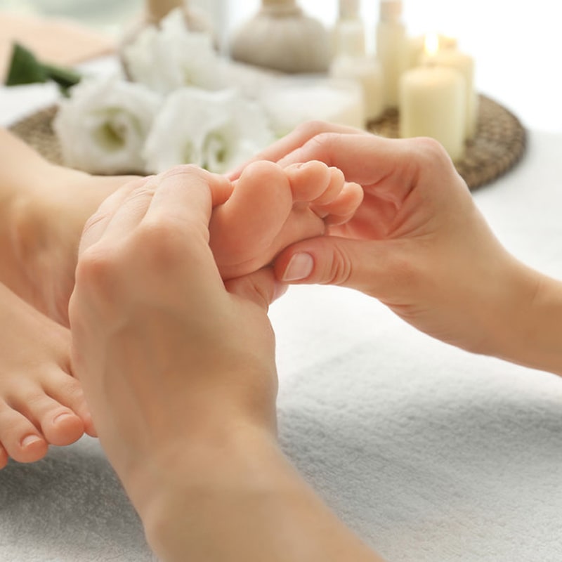 Mystique Golden Pedicure Mystique Golden Pedicure