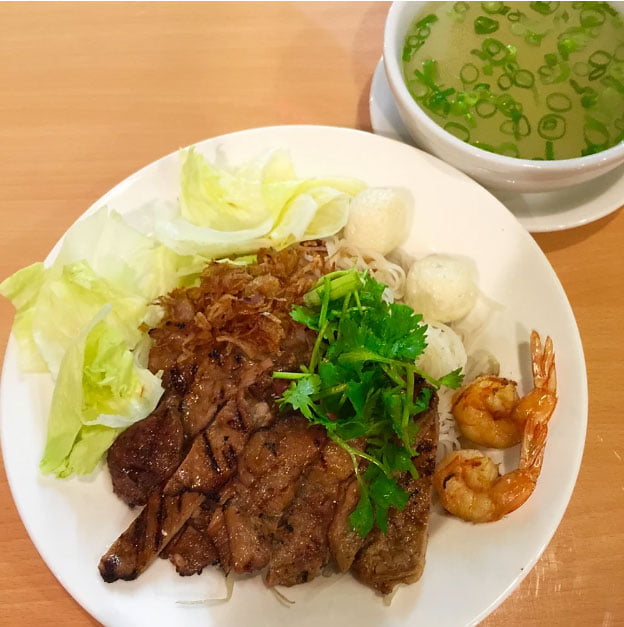 H1. Dried Rice Noodle w Combination of Charbroiled Pork, Fried Shrimp, Fried Fish Balls w Soup on the Side H1. Dried Rice Noodle w Combination of Charbroiled Pork, Fried Shrimp, Fried Fish Balls w Soup on the Side